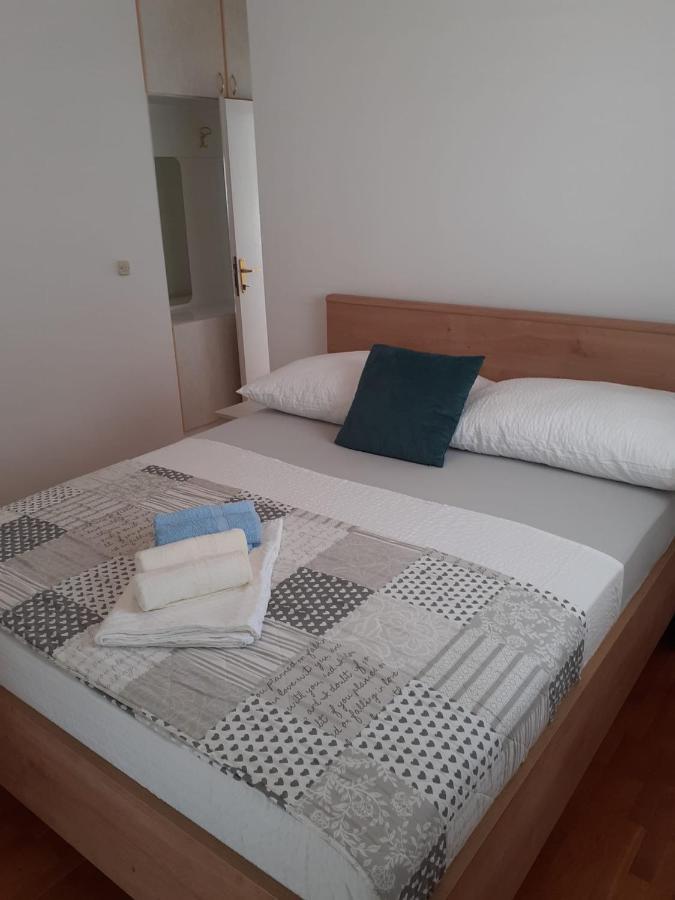 Apartments Vinea Baška Voda Eksteriør billede