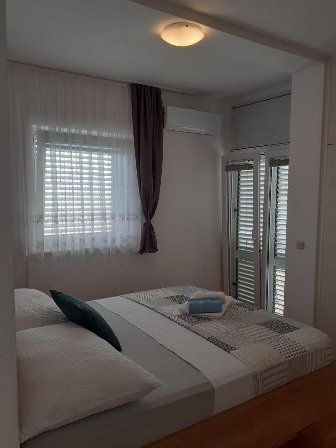 Apartments Vinea Baška Voda Eksteriør billede